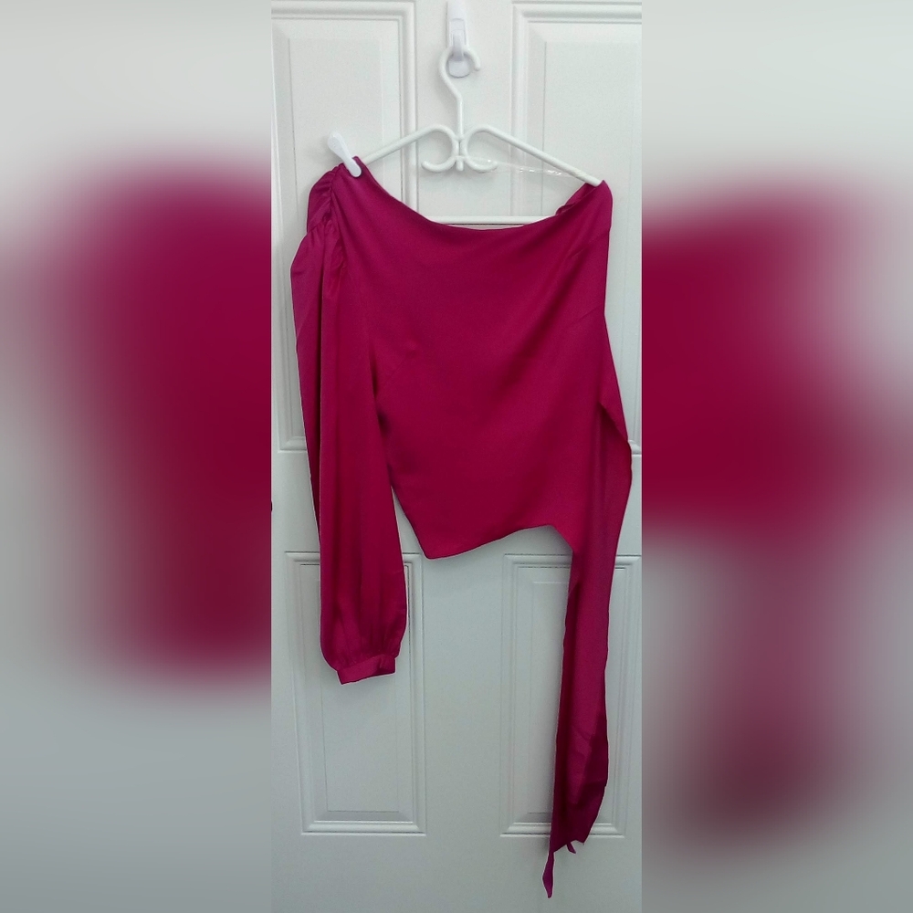 3/$20 Buffalo David Bitton Pink Asymmetrical Crop Top